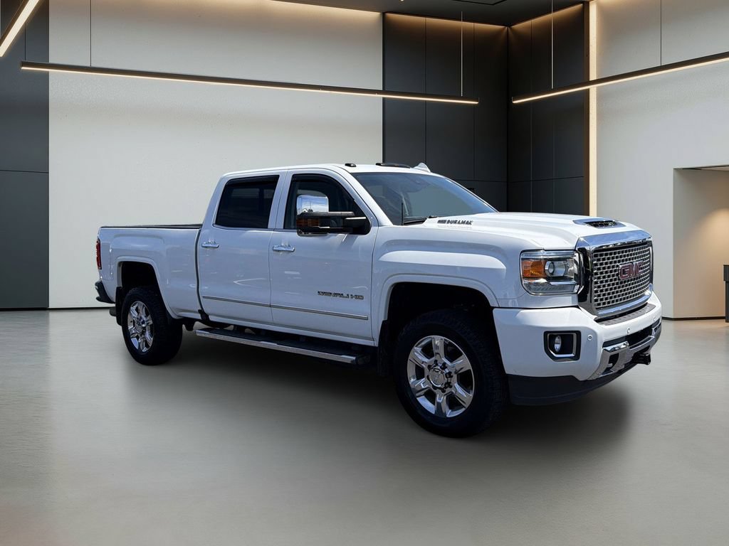 Used 2017 GMC Sierra 2500 Denali w/ Duramax Plus Package AWD/4WD image 8