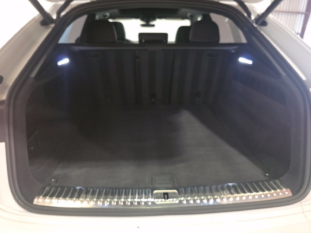 Used 2023 Audi Q8 Premium Plus AWD/4WD image 9