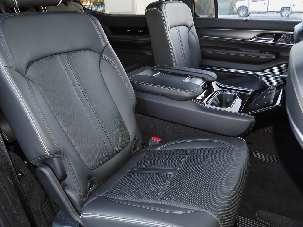 Used 2022 Jeep Grand Wagoneer Series II image 20