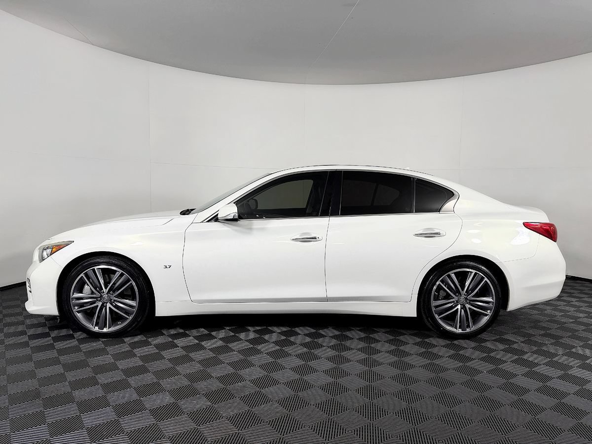 Used 2015 INFINITI Q50 w/ Navigation Package RWD image 16