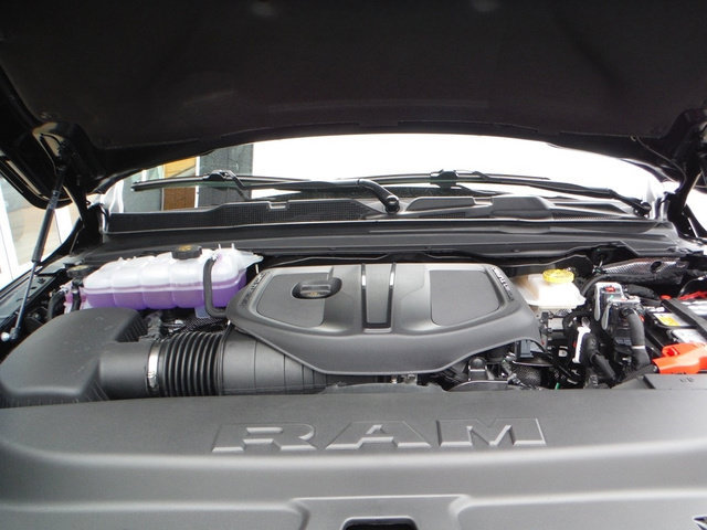 New 2027 RAM 1500 4x4 Crew Cab image 7