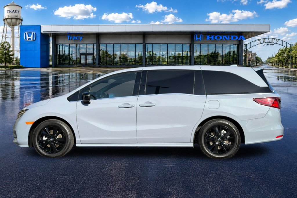 Certified 2024 Honda Odyssey Sport image 12