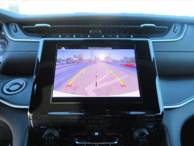 New 2025 Jeep Grand Cherokee Laredo image 23