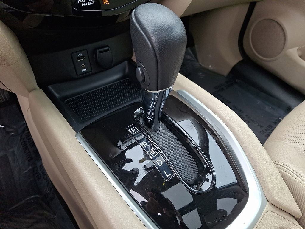 Used 2016 Nissan Rogue SL w/ SL Premium Package image 15