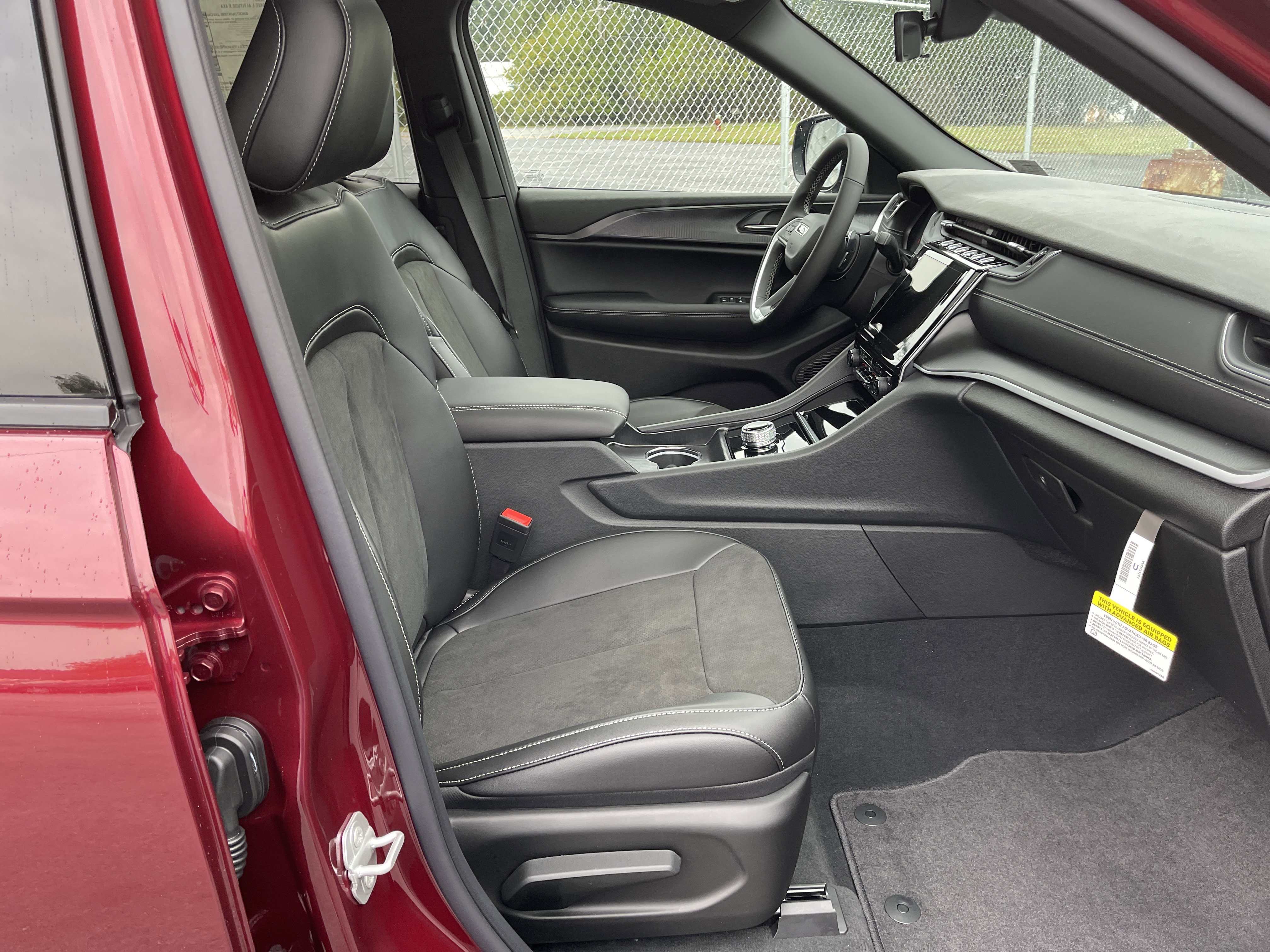 New 2025 Jeep Grand Cherokee L Altitude image 15