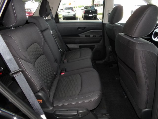 Certified 2024 Nissan Pathfinder S image 25