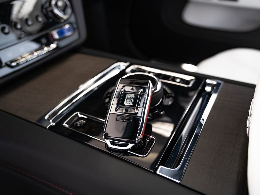 New 2026 Rolls-Royce Spectre image 37