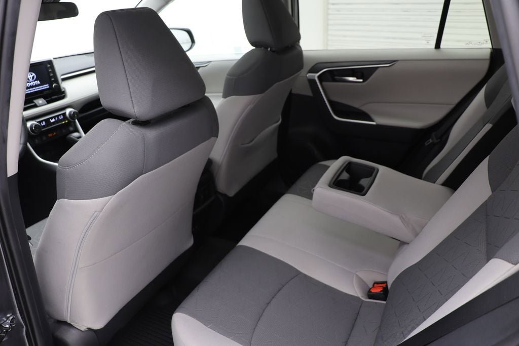 Used 2021 Toyota RAV4 XLE w/ Convenience Package image 10
