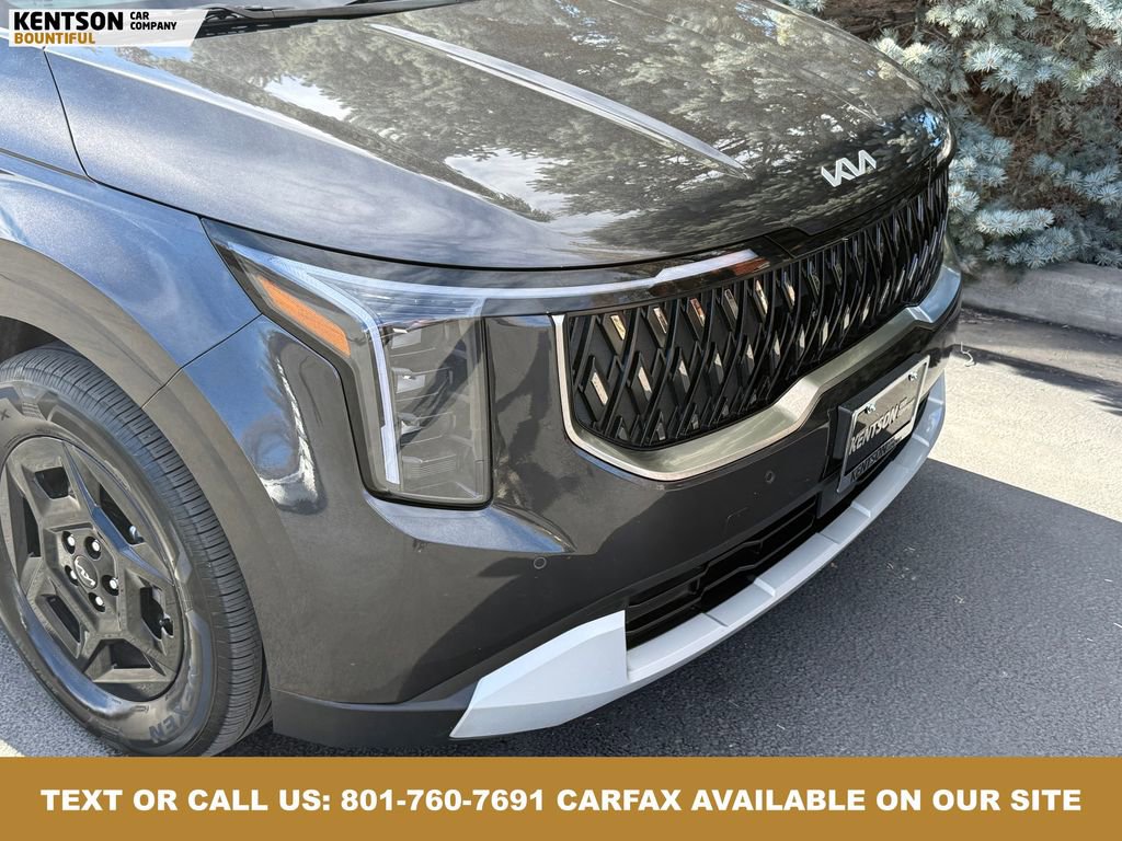 Used 2025 Kia Carnival image 13