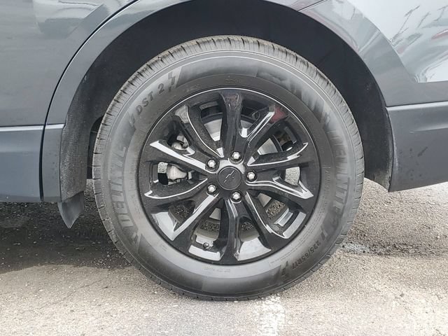 Used 2021 Chevrolet Equinox LS w/ LPO, Blackout Package AWD/4WD image 31
