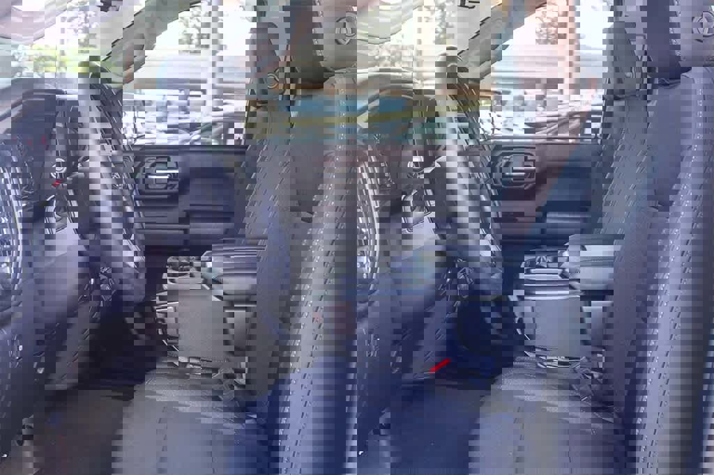 Used 2025 Chevrolet Silverado 1500 Custom Trail Boss w/ Dark Appearance Package image 18