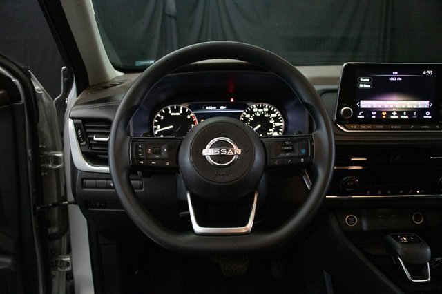 Used 2022 Nissan Rogue SV image 22