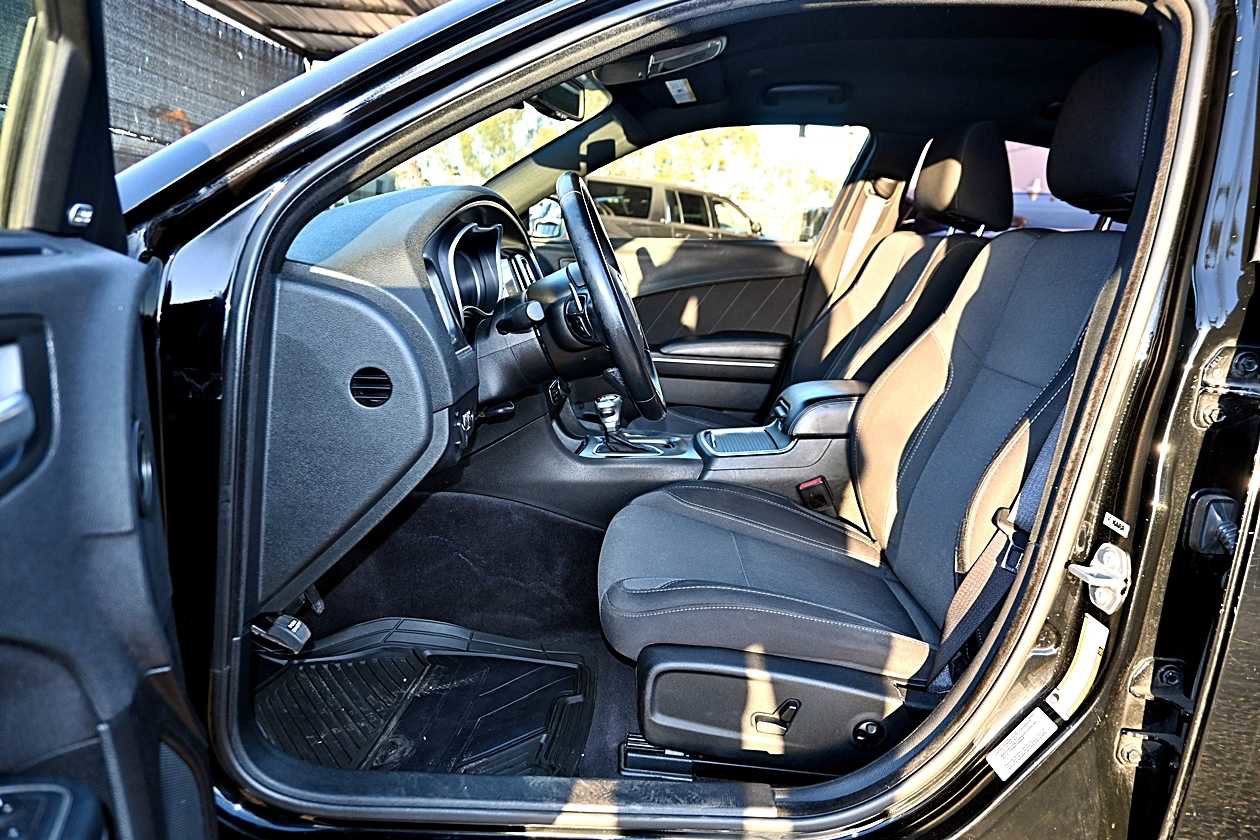 Used 2017 Dodge Charger R/T image 13