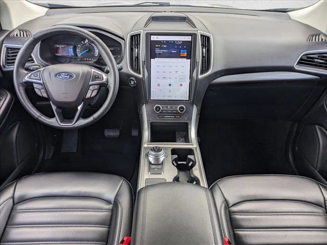 Used 2024 Ford Edge SEL image 17