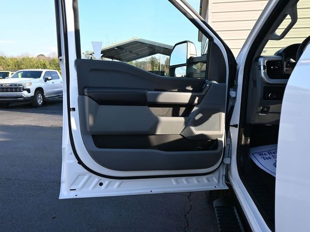 Used 2025 Ford F350 XLT image 11