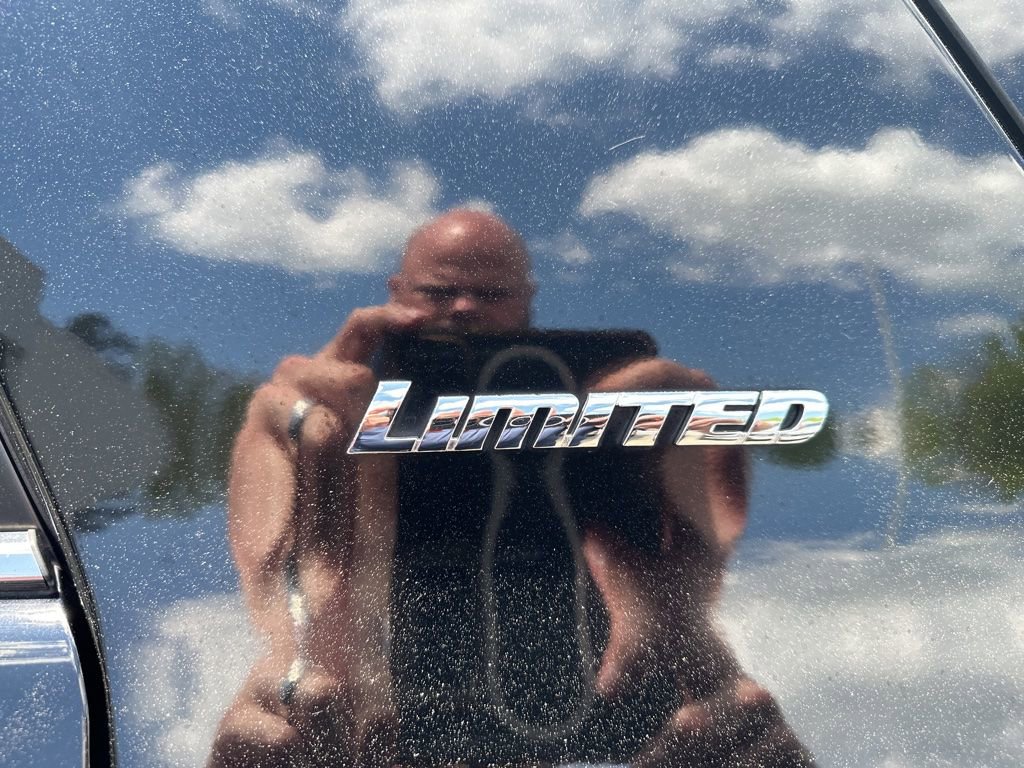 Used 2018 Toyota 4Runner Limited AWD/4WD image 19