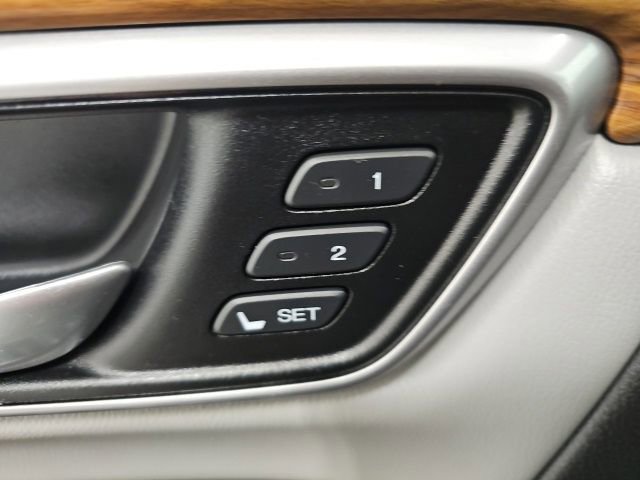 Used 2017 Honda CR-V Touring image 13