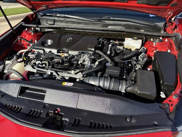 Used 2020 Toyota Camry SE FWD image 19