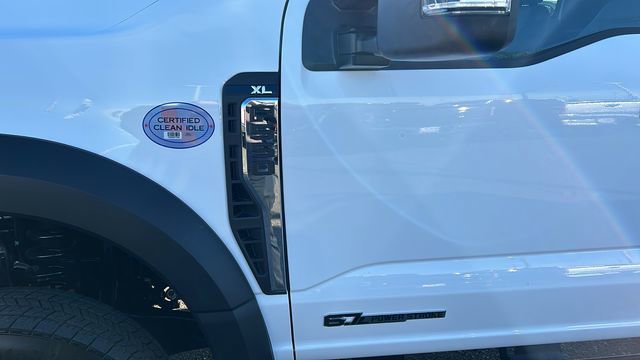New 2026 Ford F550 4x4 SuperCab Super Duty image 11
