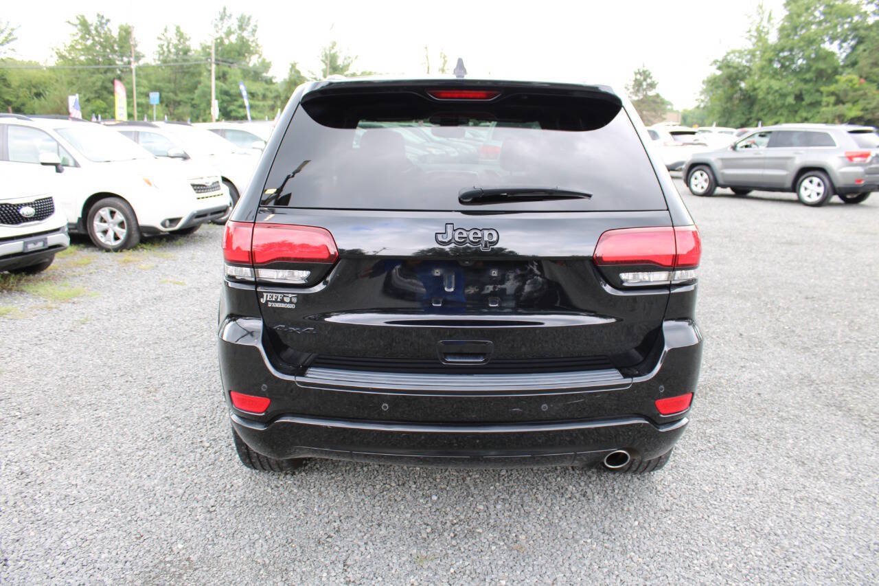 Used 2018 Jeep Grand Cherokee Altitude AWD/4WD image 8