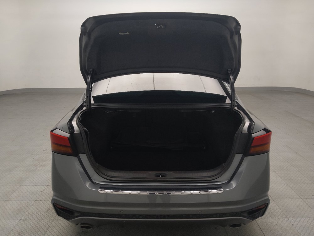 Used 2022 Nissan Altima 2.5 SR w/ Midnight Edition Package FWD image 29