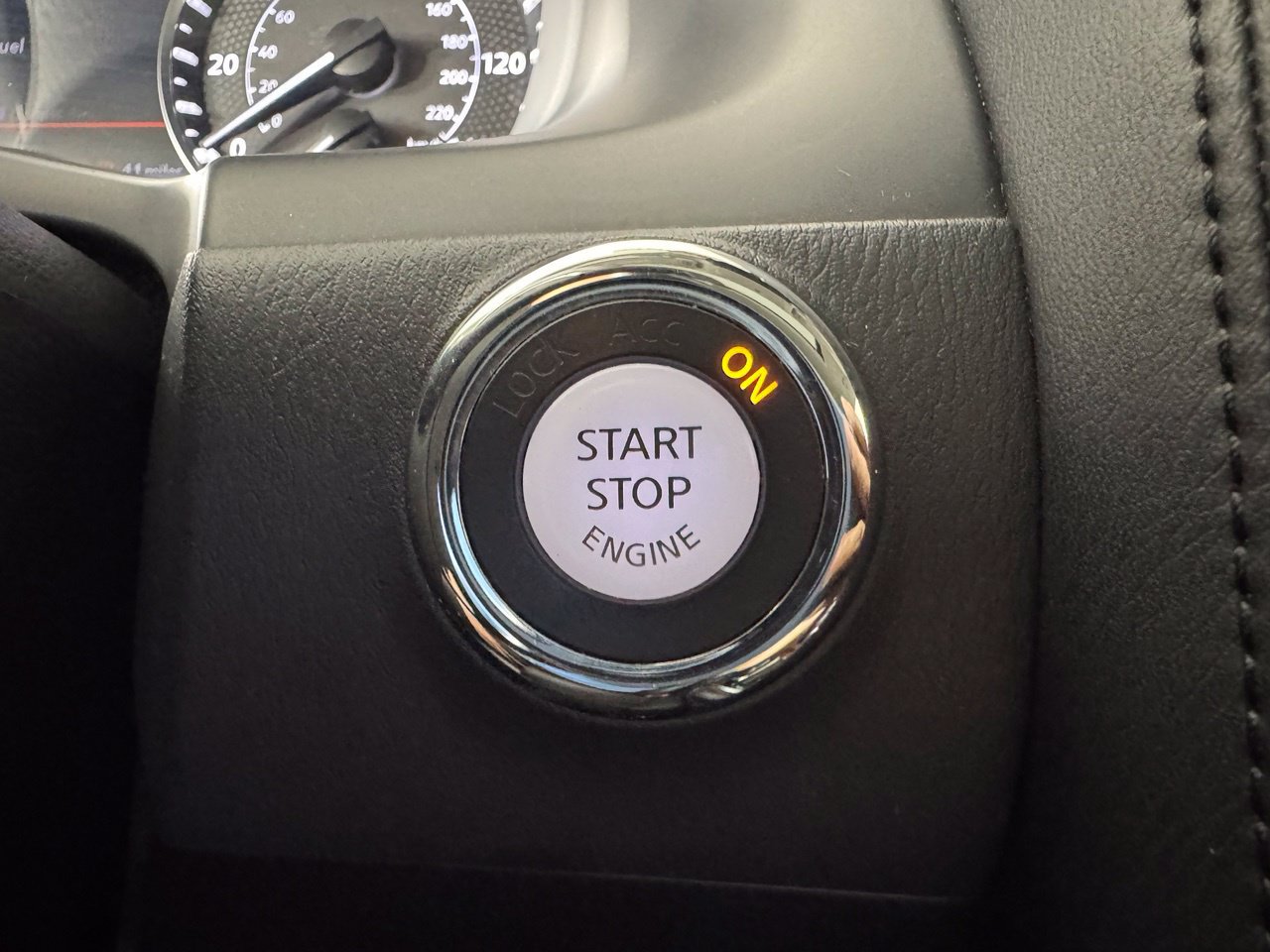 Used 2024 Nissan Armada SL w/ Captain's Chairs Package AWD/4WD image 25