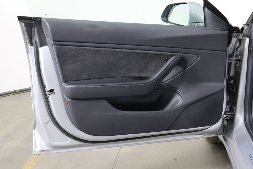 Used 2019 Tesla Model 3 Long Range AWD/4WD image 18