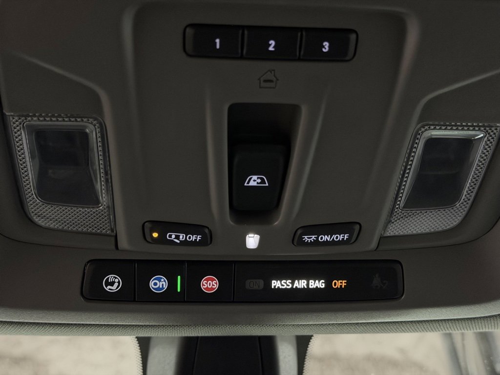 Used 2021 Chevrolet Silverado 1500 LTZ image 38