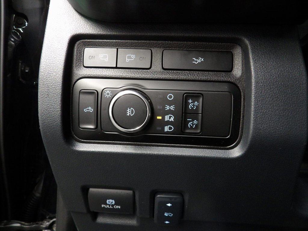 Used 2024 Ford F250 Lariat w/ Black Appearance Package image 50