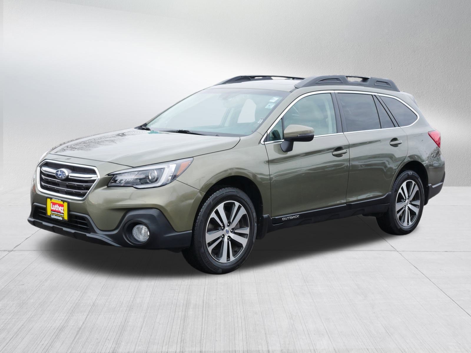 Used 2018 Subaru Outback 2.5i Limited image 3