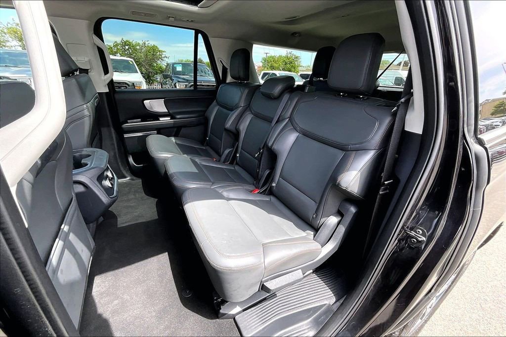 Used 2025 Ford Expedition Max Active AWD/4WD image 25