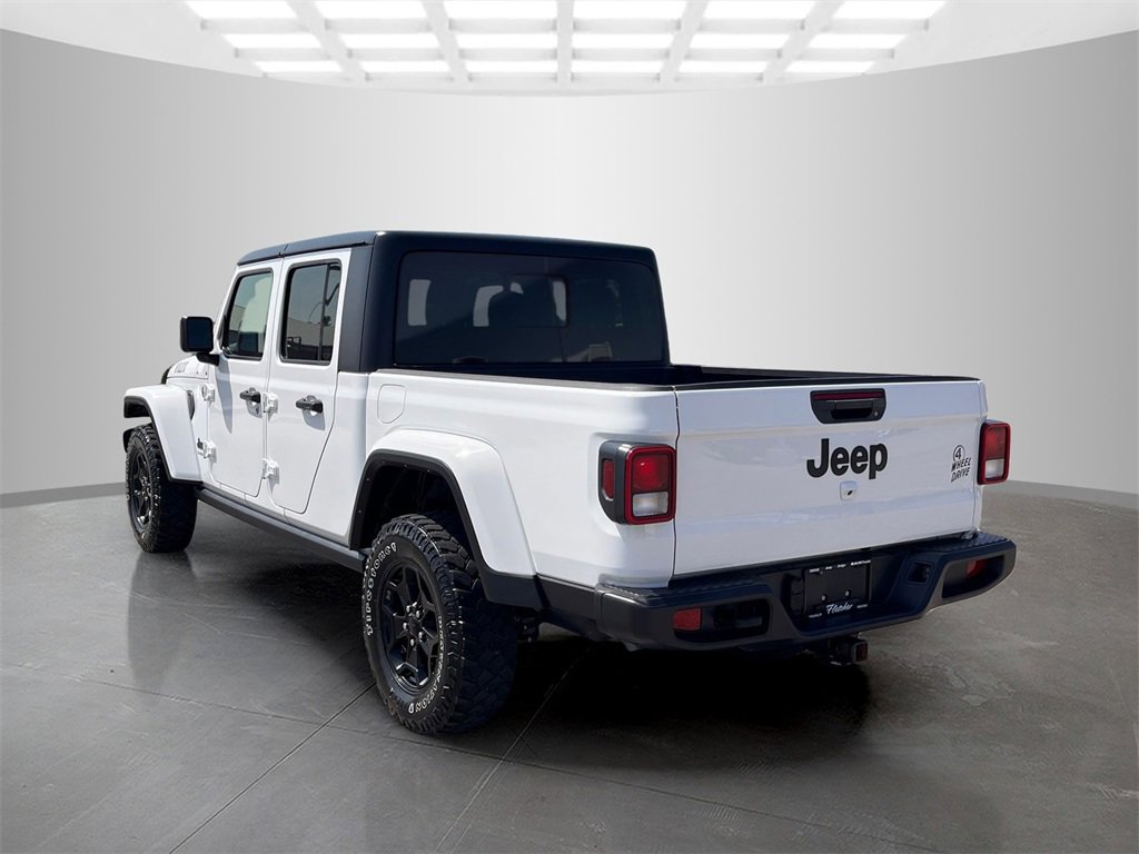 Used 2021 Jeep Gladiator Willys image 7