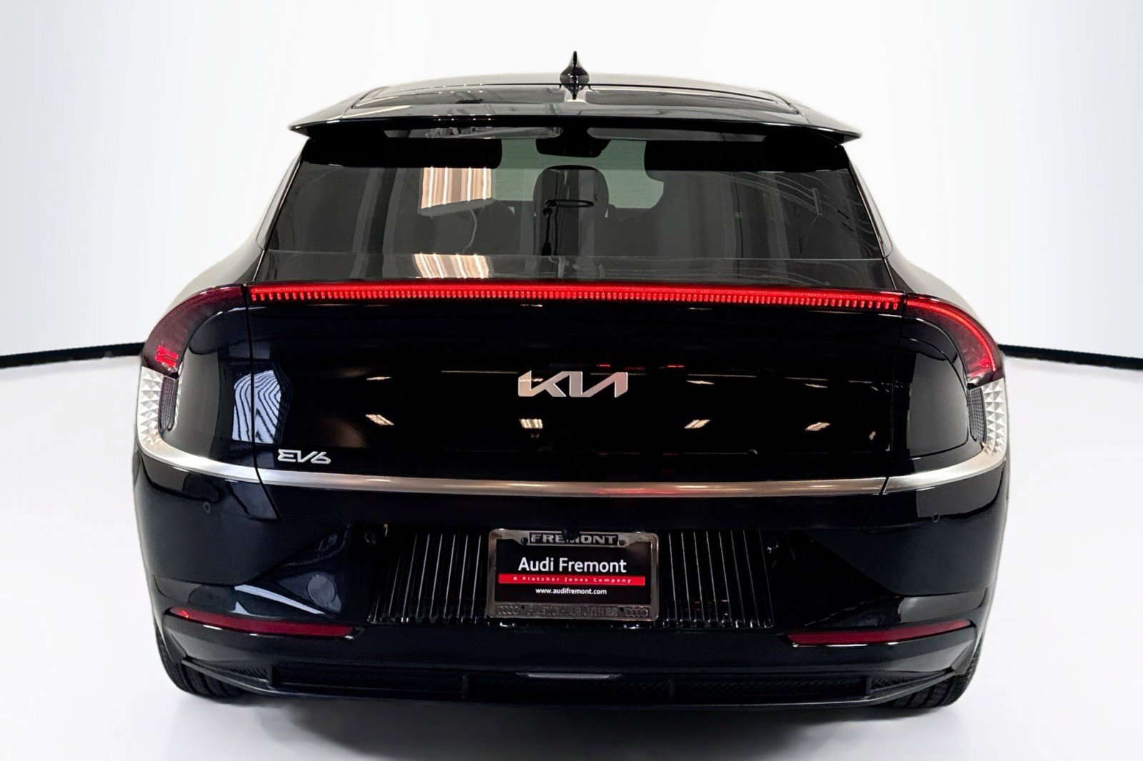 Used 2022 Kia EV6 Wind image 6