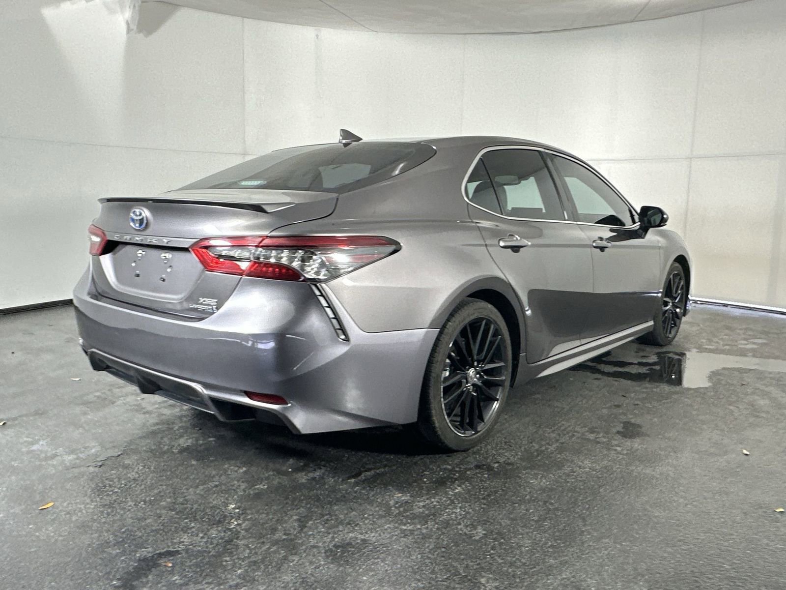 Used 2024 Toyota Camry XSE w/ Navigation Package image 8