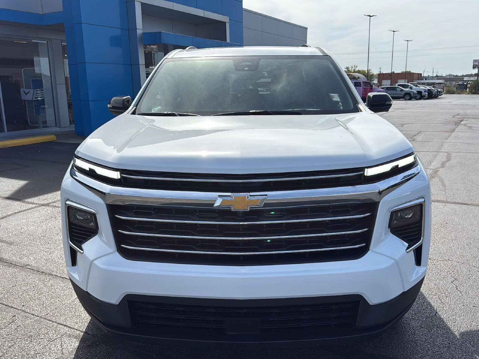 New 2026 Chevrolet Traverse LT w/ Sun and Wheel Package AWD/4WD image 8