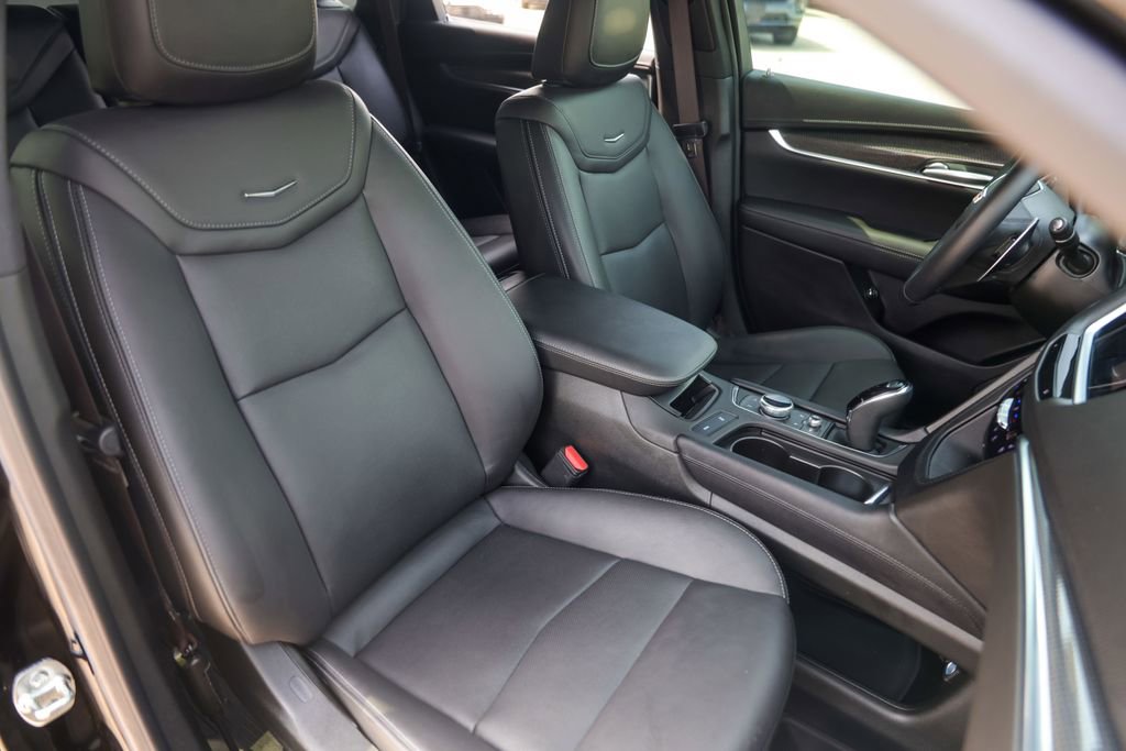 Certified 2024 Cadillac XT5 Sportv w/ Technology Package AWD/4WD image 32