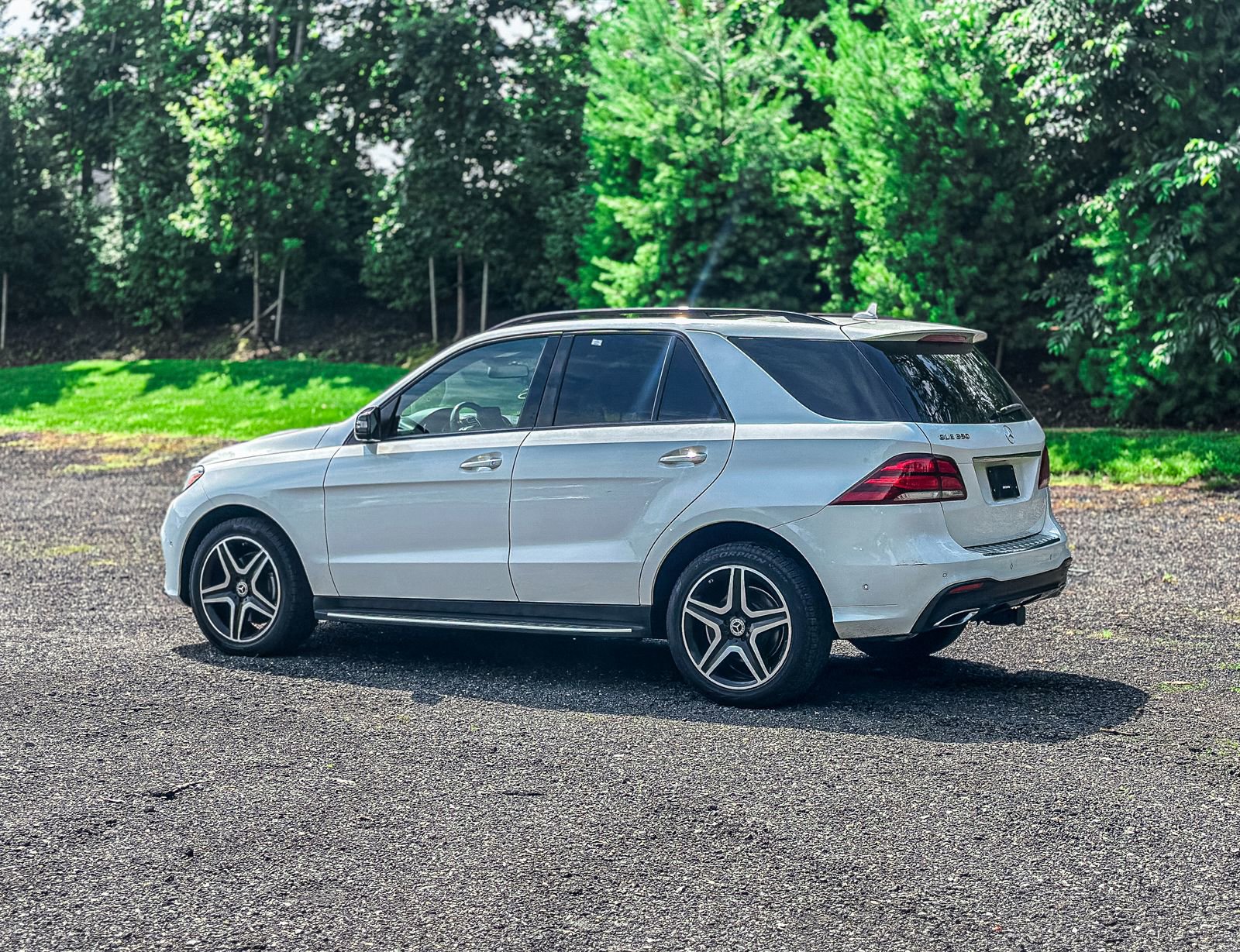 Used 2018 Mercedes-Benz GLE 350 w/ Premium 2 Package image 5