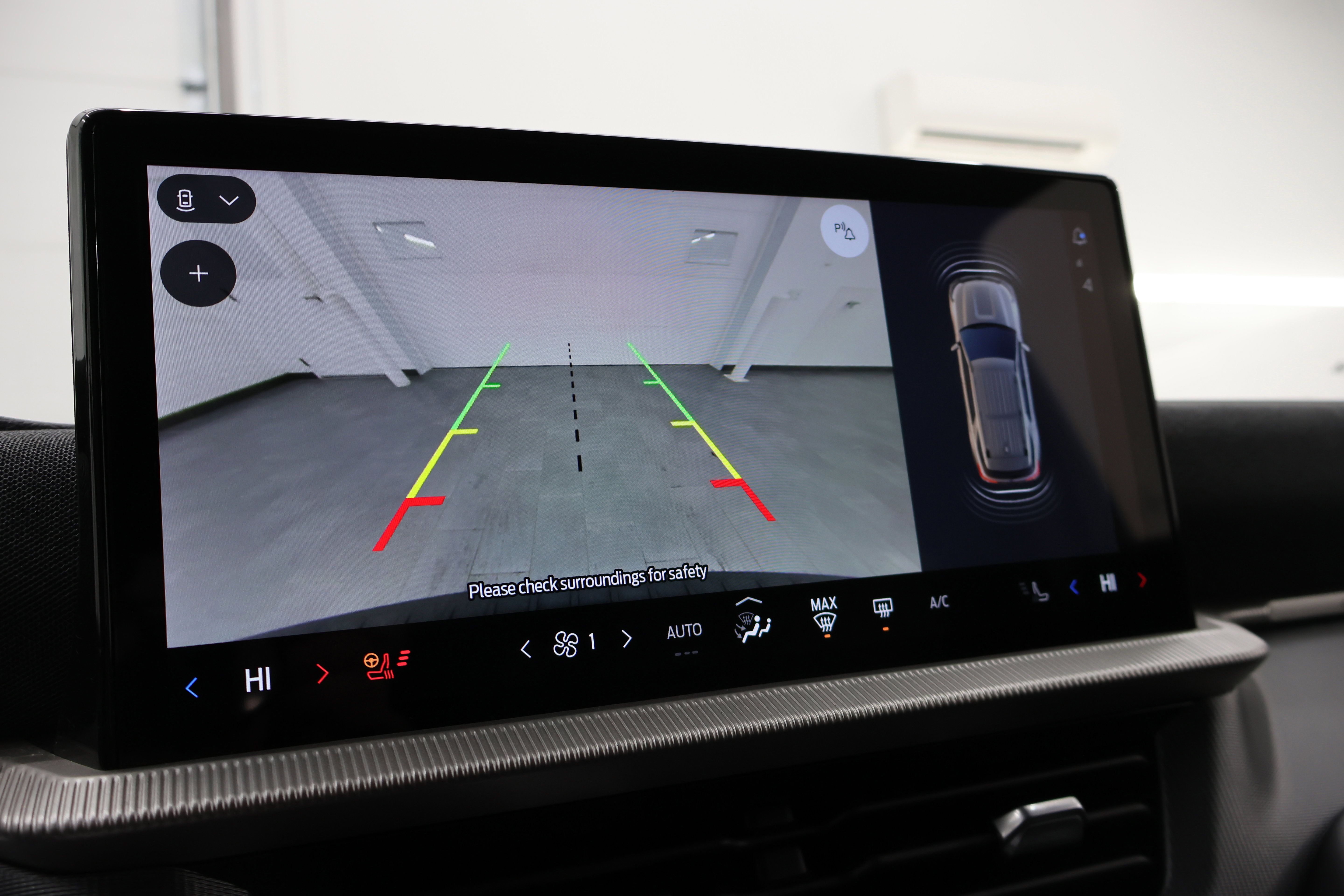 Used 2025 Ford Explorer ST-Line image 18