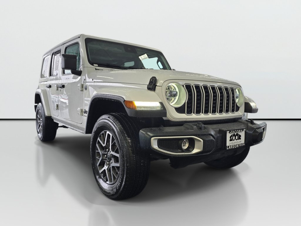 Used 2025 Jeep Wrangler Unlimited Sahara AWD/4WD image 7