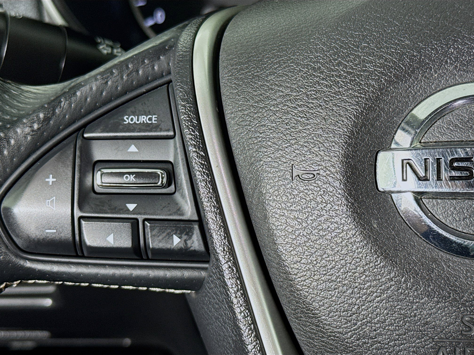 Used 2018 Nissan Maxima 3.5 SV image 13