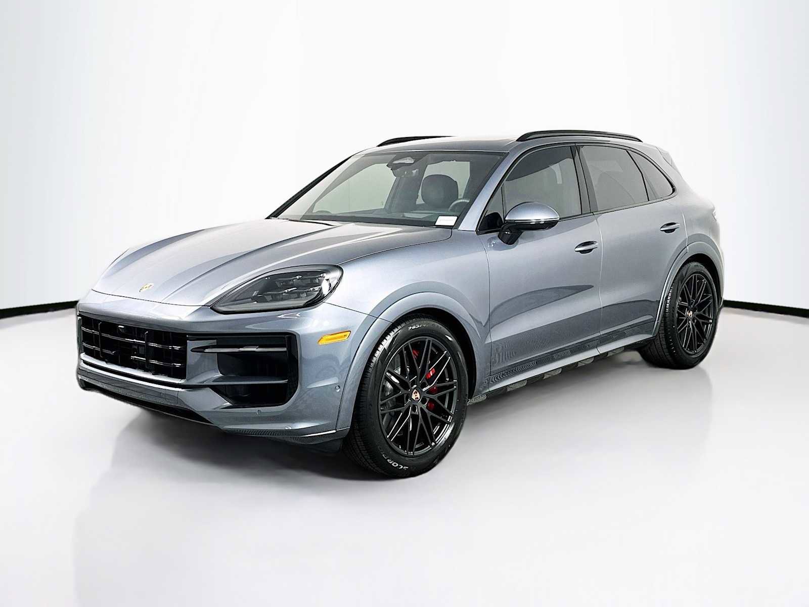 New 2026 Porsche Cayenne GTS AWD/4WD image 3