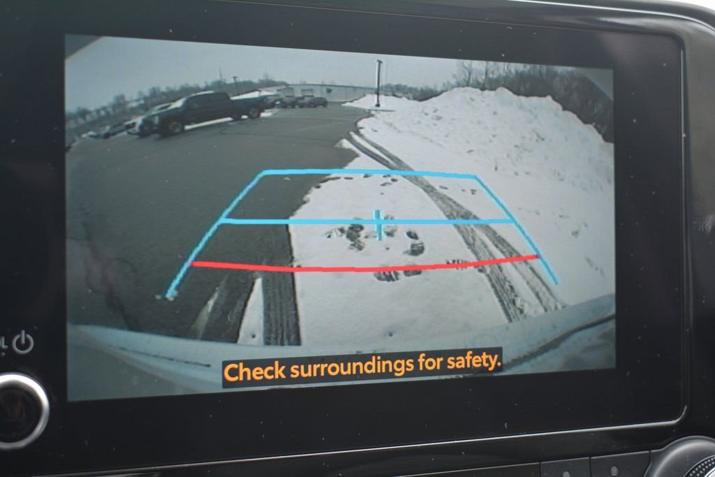 Used 2023 Toyota Highlander XLE image 17