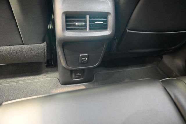 Used 2023 GMC Terrain SLT FWD image 28