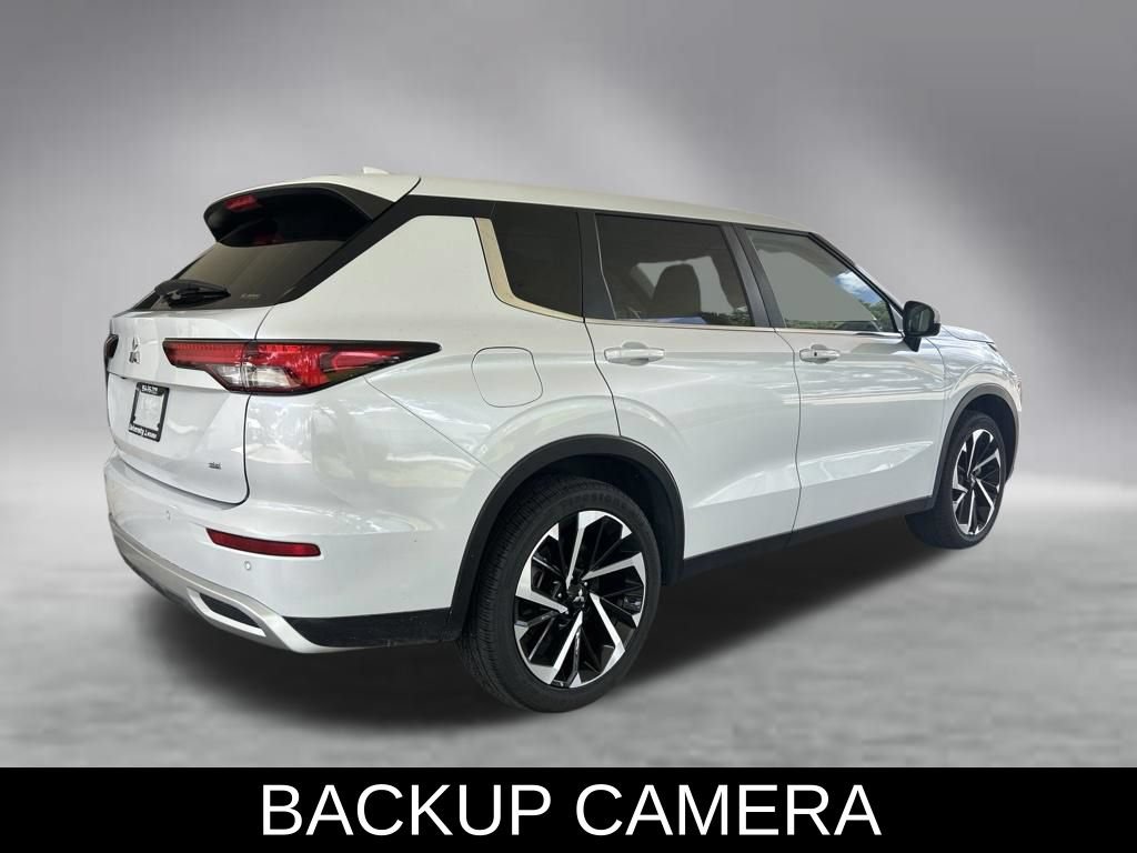 Used 2024 Mitsubishi Outlander SE AWD/4WD image 4