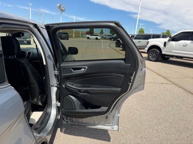 Used 2024 Ford Edge Titanium AWD/4WD image 16