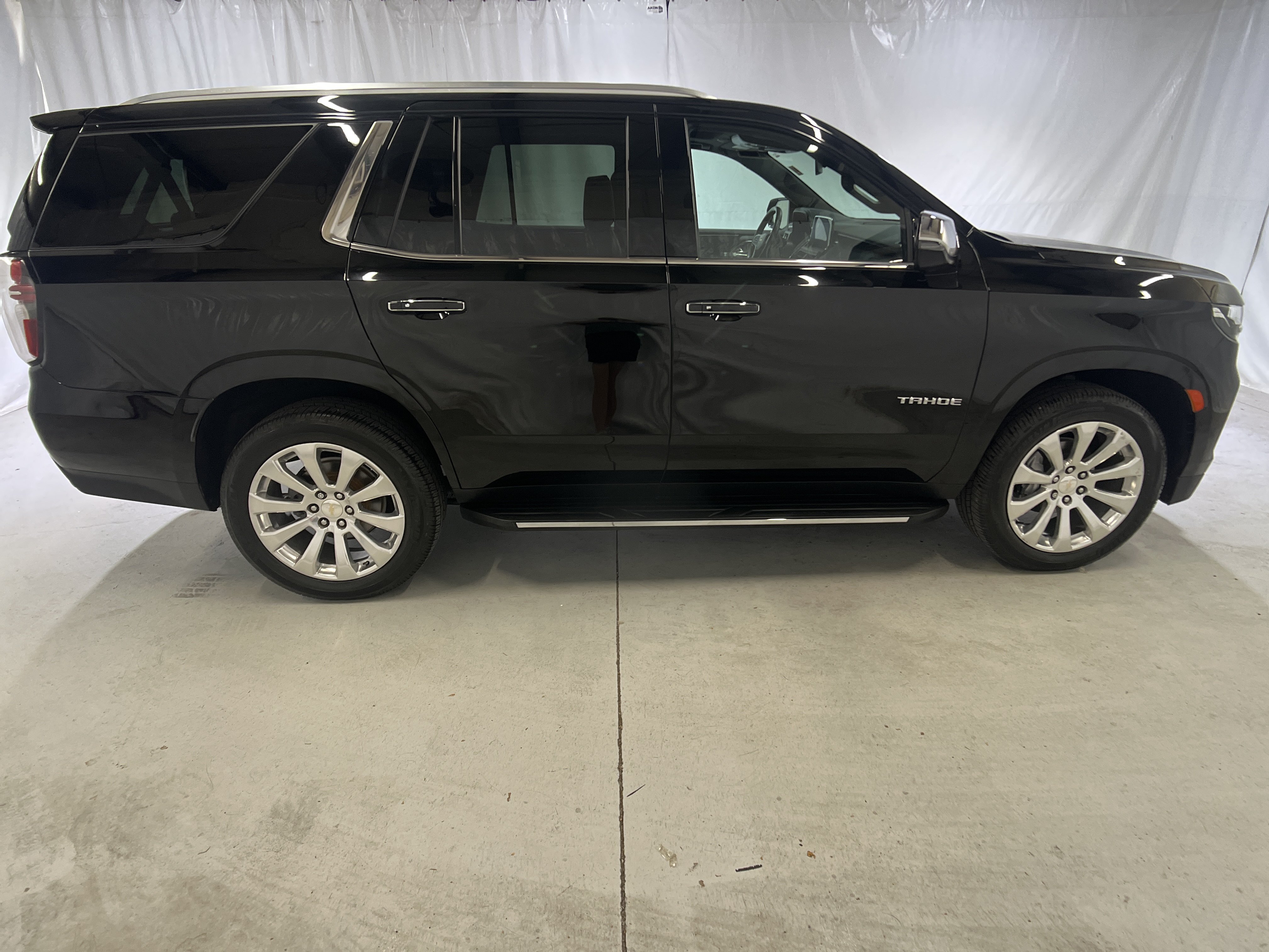 Used 2021 Chevrolet Tahoe Premier AWD/4WD image 12