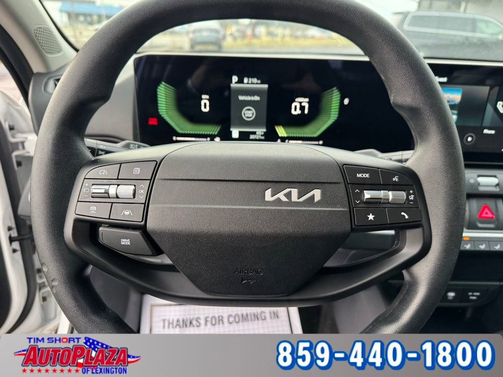 Used 2025 Kia K4 LXS image 13