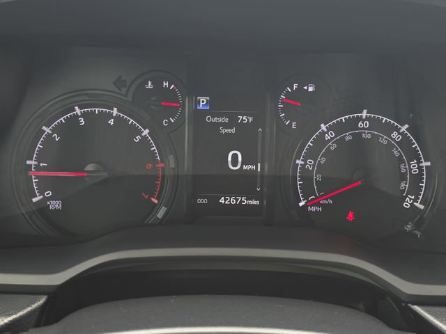 Used 2023 Toyota 4Runner SR5 AWD/4WD image 19