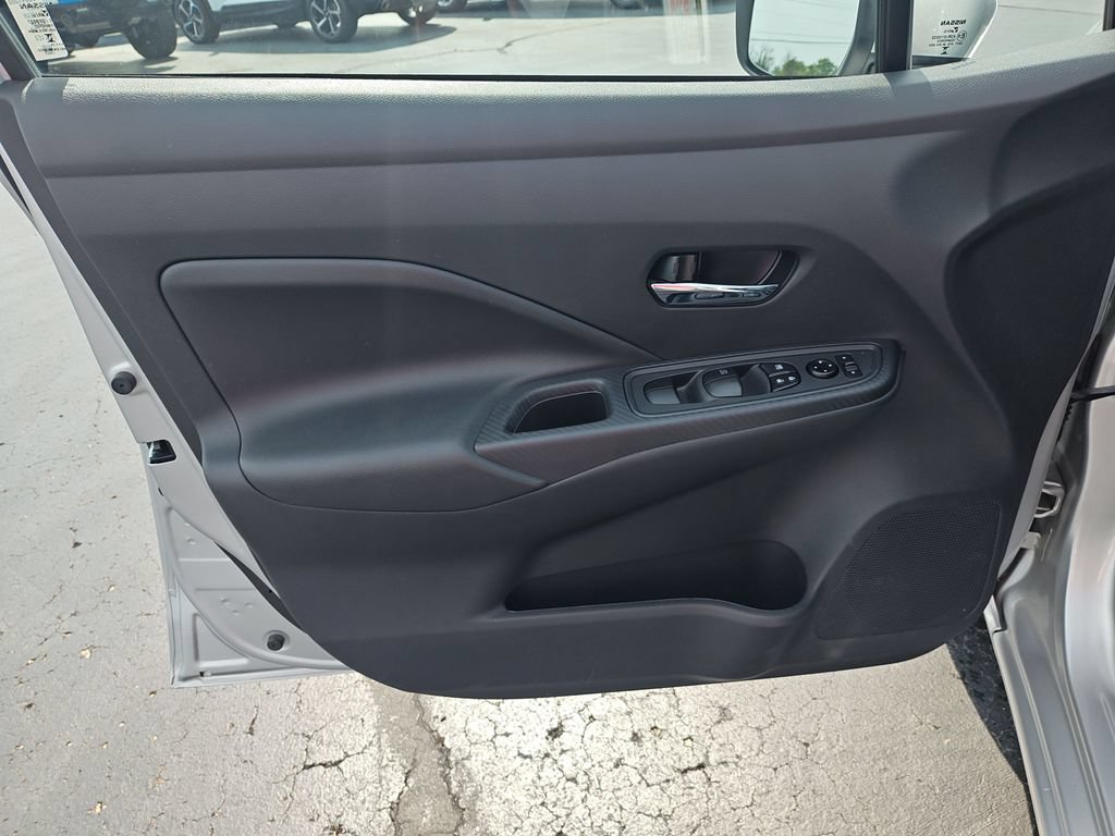 Used 2025 Nissan Versa SV FWD image 12