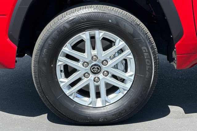 Used 2023 Toyota Tundra SR5 w/ SR5 Convenience Package AWD/4WD image 28